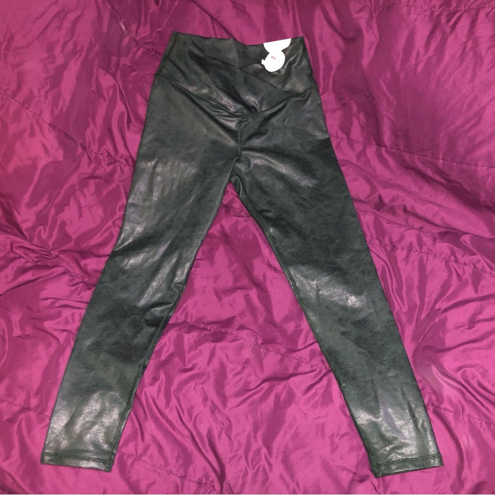 NWT aerie offline leggings dark green metallic like print
